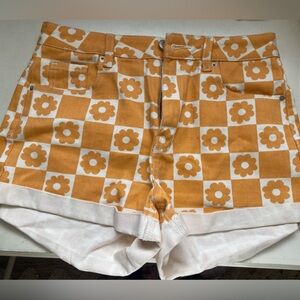 PAC sun patterned mom shorts